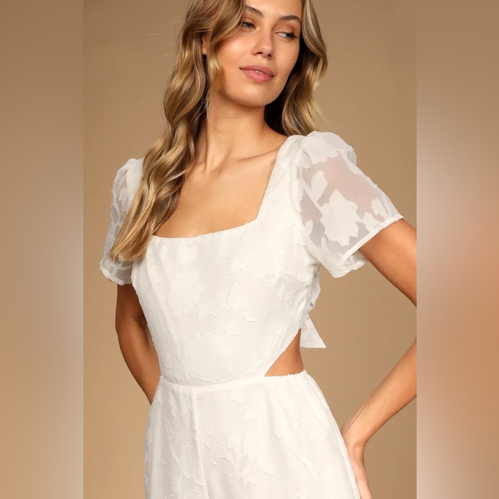 NEW Lulus Romantic Desire Ivory Floral Burnout Tie-Back Jumpsuit Size XS - Picture 3 of 9